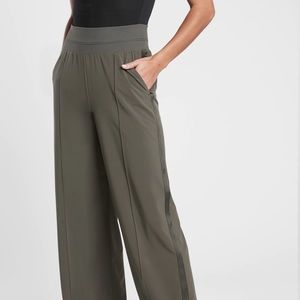 NWTs Athletica Nolita Flare Pants